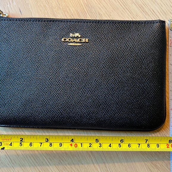 Black Coach Wristlet. Size: 8"x5". Brand new, never used - Picture 8 of 8